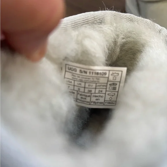 UGG Women's Classic Ultra Mini Boots - Picture 5 of 5